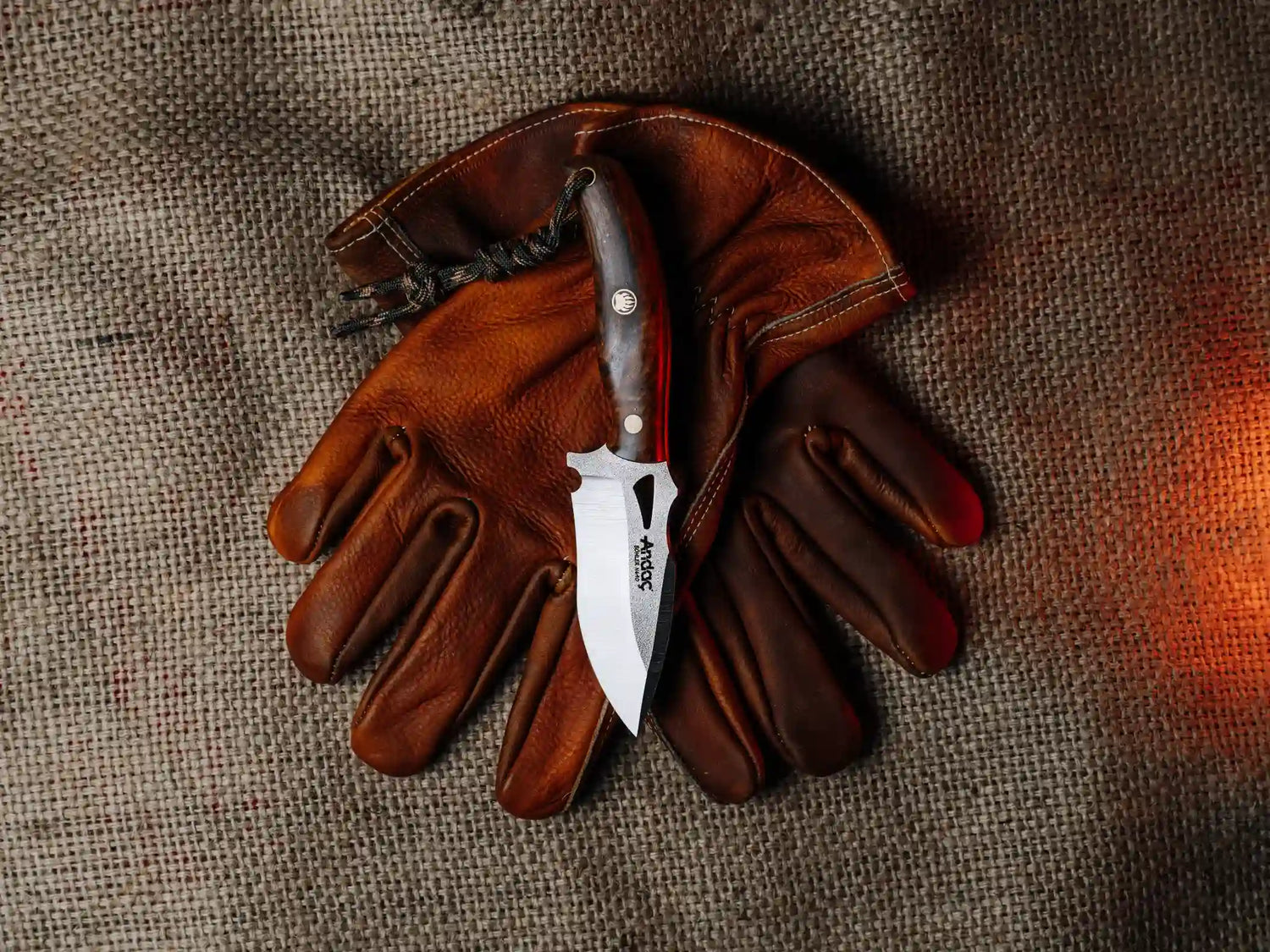 Hawk - Kök Ceviz Kabza