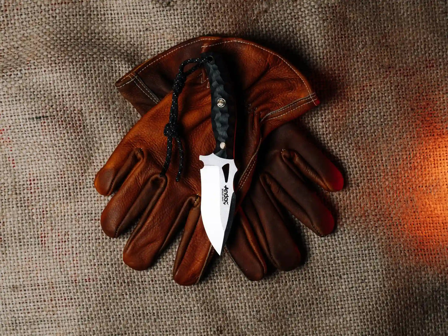 Hawk - Siyah Kompakt Kabza