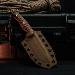 Andaç Falcon bıçağın coyote renkli kydex kılıfı ve kahverengi kompakt kabzası